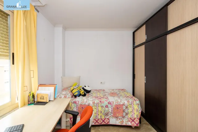 Piso de dos dormitorios en Sanders, en urbanización privada con piscina, pistas de padel, plaza de garaje y trastero — 13