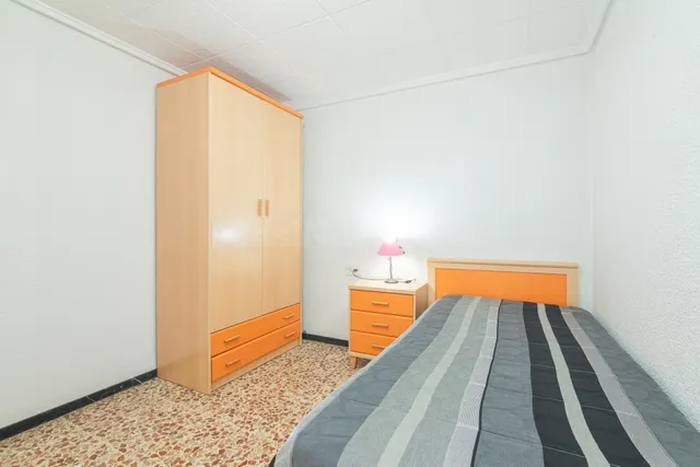 ¿Buscas una gran vivienda a escasos metros del centro? — 20