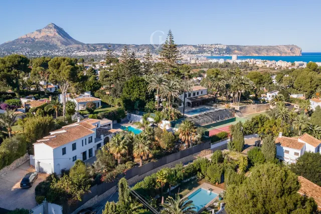 VILLA ADELA · ARQUITECTURA MEDITERRÁNEA, AMPLITUD Y VIDA FAMILIAR EN TOSALET JÁVEA — 14