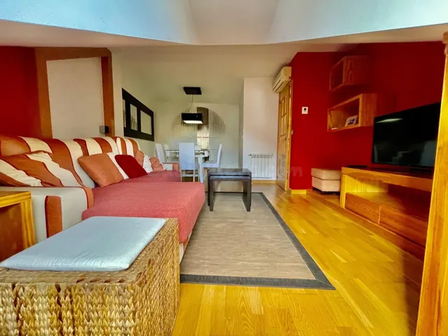 Apartamento de dos habitaciones enfrente del castillo con ga - foto 4