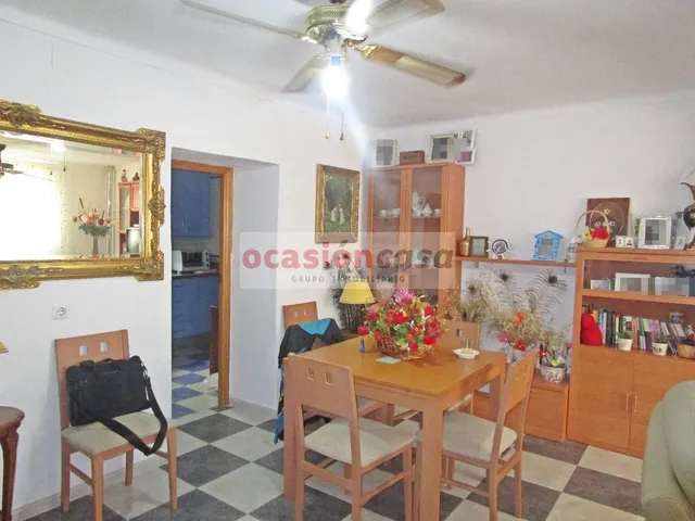 ¡GRAN CASA EN LA BARRIADA DE SANTA CRUZ! — 6