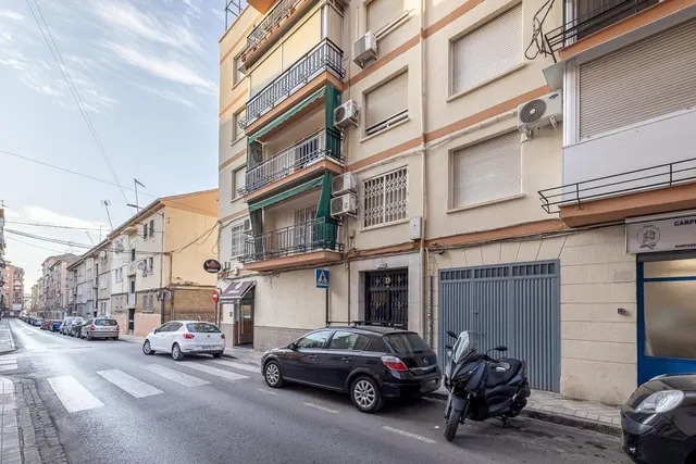 Piso Reformado en Zaidín — 25