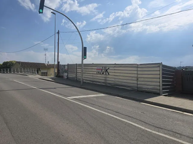 Solar muy céntrico ideal para edificar tres pisos i pk — 6