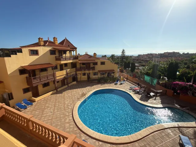 Apartamento de Ensueño en Playa del Duque: Confort, Privacid