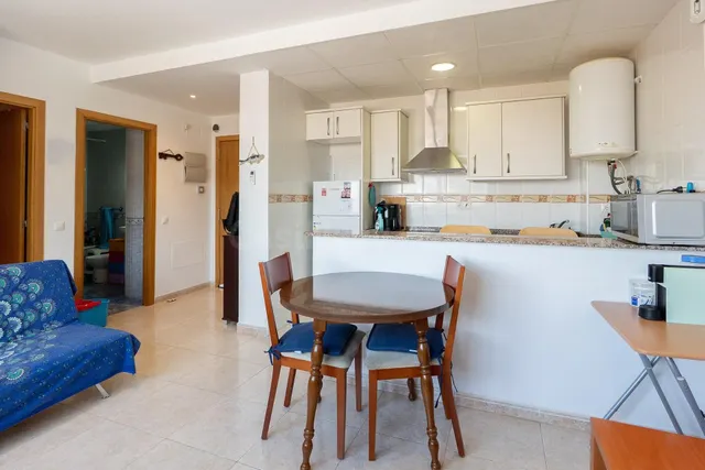 Piso con parking y piscina comunitaria en Sant Jaume d’Envej - foto 5