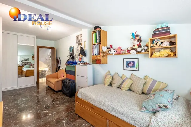 CASA PAREADA EN LA ZUBIA CON PISCINA, ZONA DE BARBACOA Y JARDÍN — 24