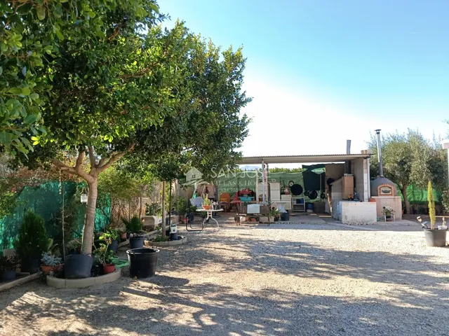 SE VENDE CHALET EN BUEN ESTADO EN ASPE ZONA CARRETERA DE LA ROMANA — 28