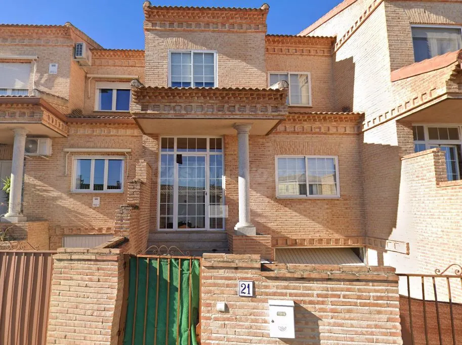 Casa 6 habitaciones 211m² en venta - Castilla la mancha