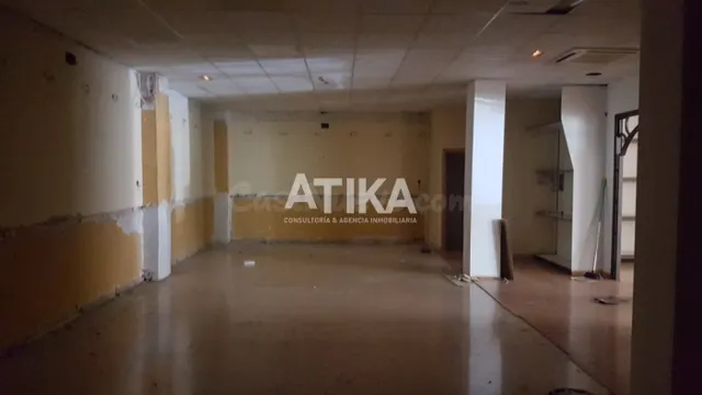 LOCAL COMERCIAL CON EXTRACCIÓN DE HUMOS EN ZONA SAN JOSÉ - foto 4
