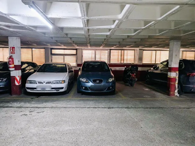 PLAZA DE PARKING EN VENTA  EN BELLVITGE, HOSPITALET DE LLOBREGAT — 17