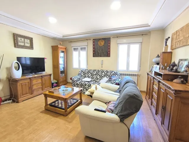Villa 6 habitaciones 300m² en venta - Ayuntamiento — 6