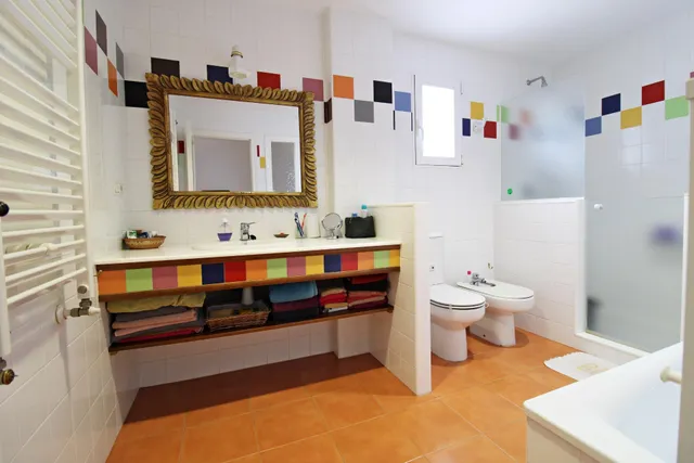 BUNGALOW DE ESQUINA EN ZONA KELME — 7