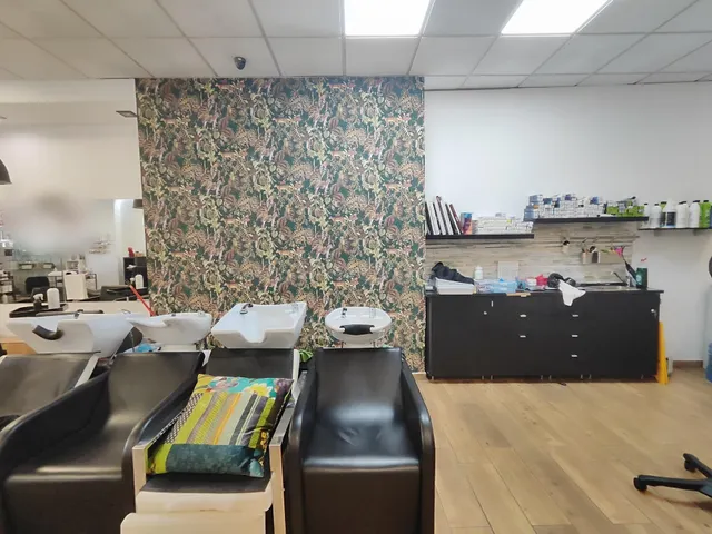 Excelente local reformado en venta — 3