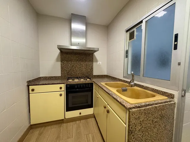 AMPLIO PISO EN PLENO CENTRO DE LLIRIA — 10