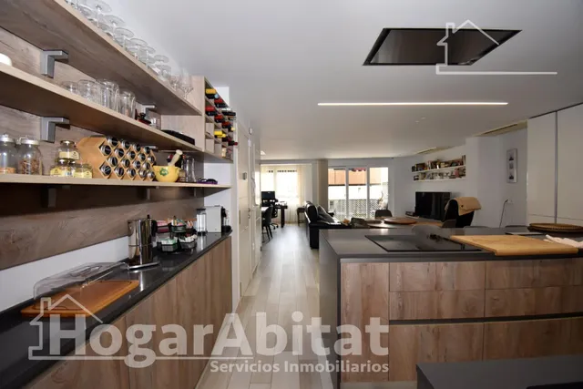 ¡REFORMADO! PRECIOSO, EXTERIOR Y CÉNTRICO CON BALCÓN Y TRASTERO — 8