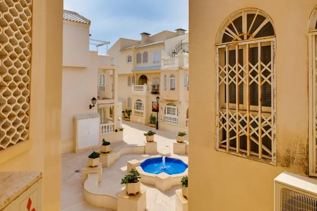Venta Apartamento, Playa de Los Locos,  Primera línea de playa Torrevieja piscina comunitaria — 33