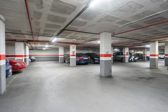 Parking 11m² en alquiler - Eixample — 8