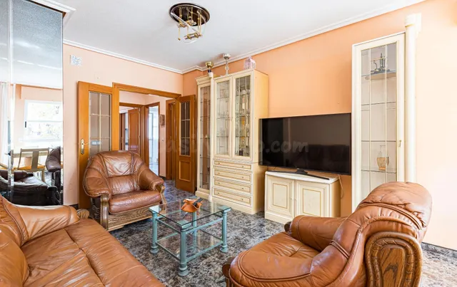 Alquiler en Montegrande – 3 dormitorios, terraza y hasta 2 p - foto 3