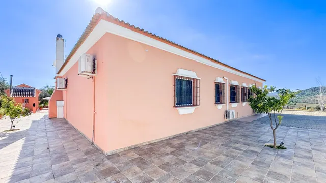 VILLA DE LUJO EN ALMOJÍA. MÁLAGA — 40