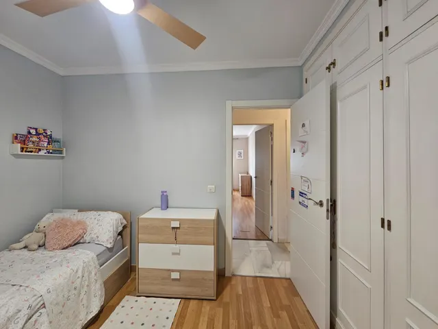 Piso familiar con Garaje, Trastero y Piscina en El Pinillo, a 800 Metros del Mediterráneo — 44
