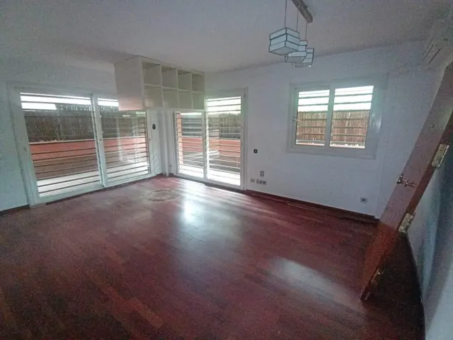 PLANTA BAJA DE 2 habitaciones CON PISCINA COMUNITARIA PARA R - foto 2