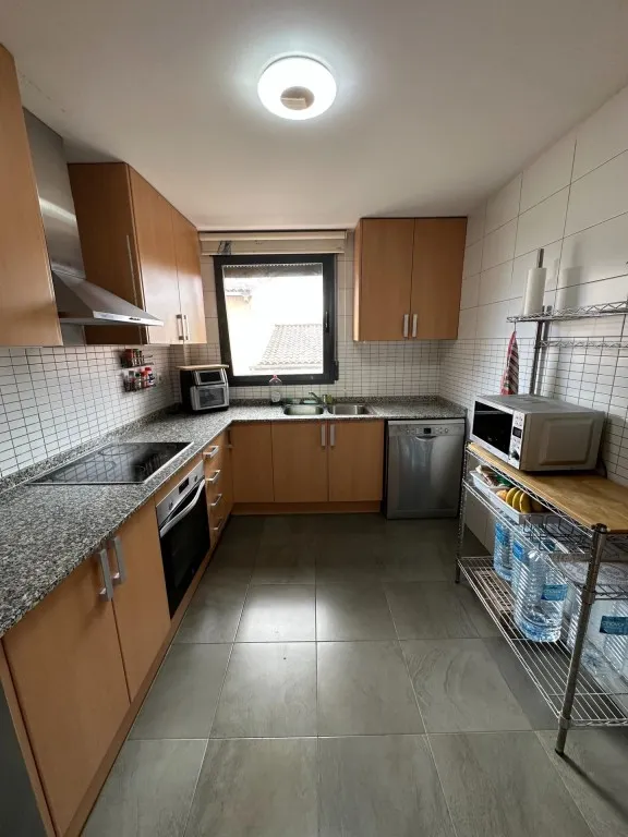 PISO EN ALMAZORA EN CALLE JUAN SEBASTIAN EL CANO — 28
