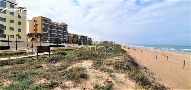 Apartamento con vistas abiertas al mar situado en primera línea de la playa de Guardamar — 16