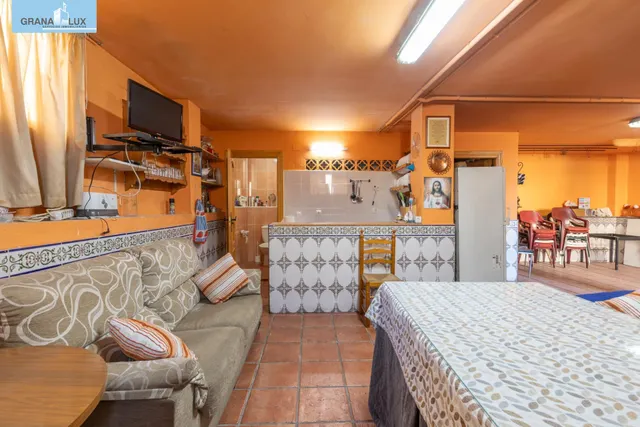 Casa independiente a 5 minutos de Granada en buen estado para entrar a vivir — 12