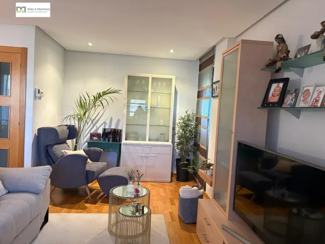 CHALET PAREADO  PRÓXIMO A ESPACIO LEÓN — 31
