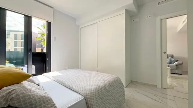 Apartamento 2 habitaciones 72m² en venta - PAU 8 — 15