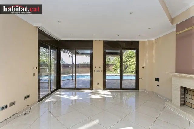 Espectacular casa esquinera en el aragai - Vilanova i la Geltrú — 6