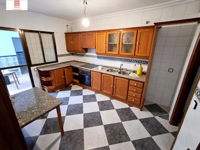 Se vende en Montijo, duplex, zona virgen de barbaño (pistas de padel), climatizado y cocina amueblada — 6