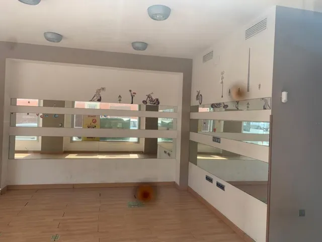 LOCAL EN VENTA EN CTRA. CORTE DE PELEAS — 3