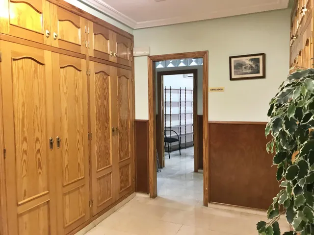 ALQUILER DE OFICINAS EN PLAZA DE CREVILLENTE — 16