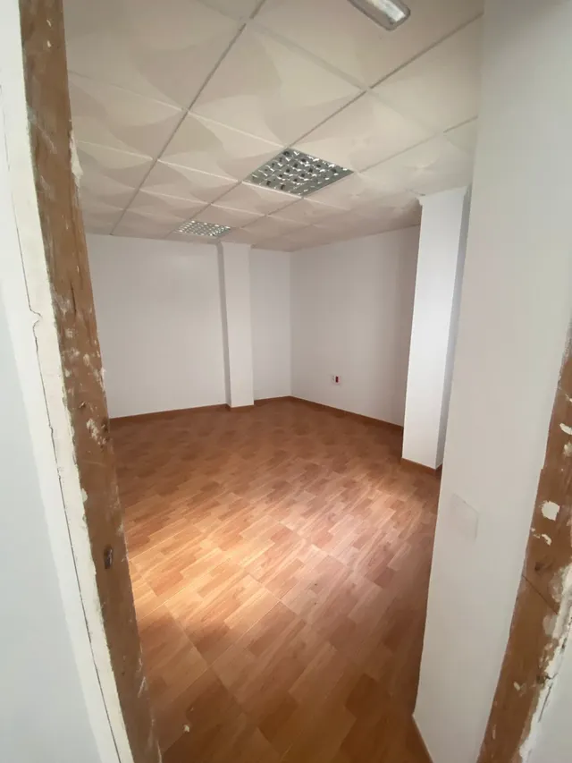 ALQUILER DE LOCAL COMERCIAL ZONA CENTRO — 2