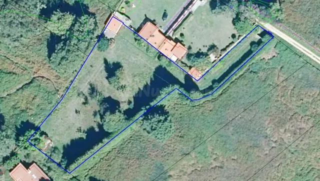 Finca en Oleiros de 3200 metros cuadrados