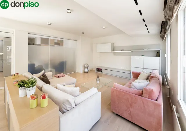 Exclusiva vivienda con vistas al Palacio de los Patos, junto Recogidas, 4 dormitorios 3 baños — 11
