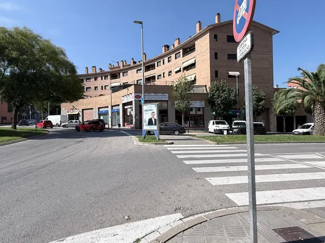 Local en alquiler -Rambla de les Bobiles — 9