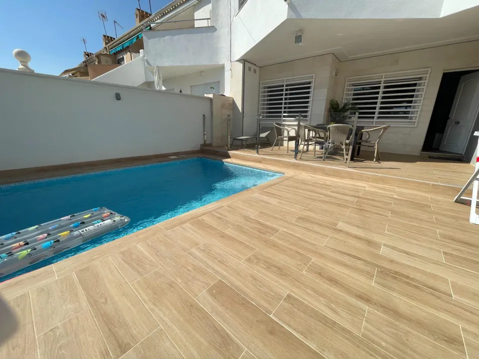 Bonito Bungalow Planta Baja con Piscina Privada