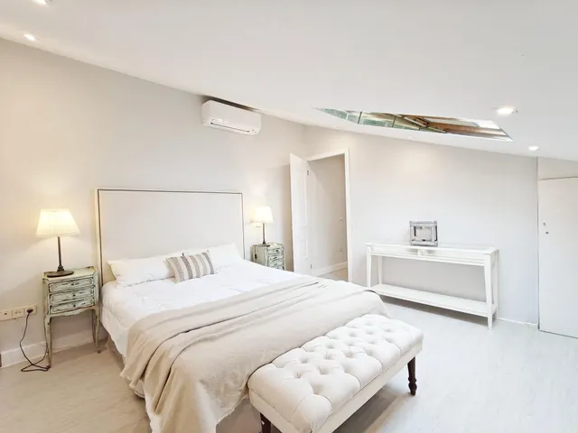 Dúplex 3 habitaciones 150m² en alquiler - Cortes — 37