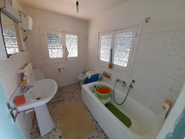 CASA CON PATIO PARA REFORMAR EN CACABELOS — 11