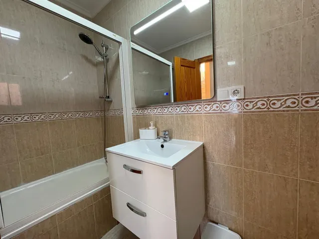 Bungalow de 3 dormitorios y 2 Baños con 2 Terrazas y Piscina en Gran Alacant. — 26