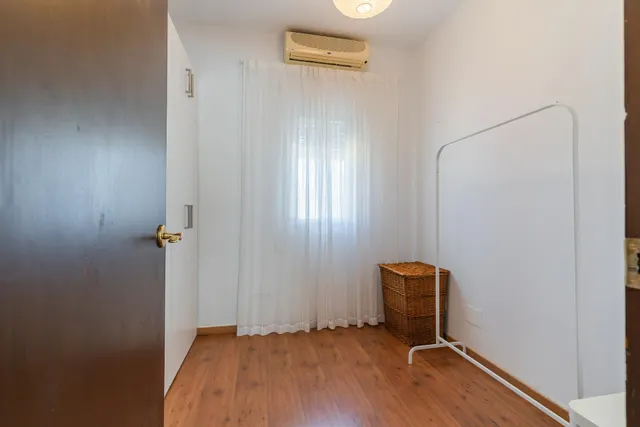 CASA CON AMPLIO JARDÍN EN CANTARRANAS — 42
