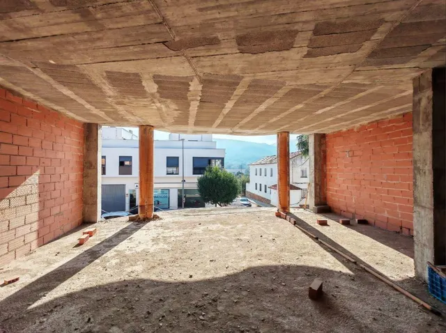 SE VENDE ESTRUCTURA EN ARTANA DE 3 PLANTAS Y PLANTA BAJA — 9