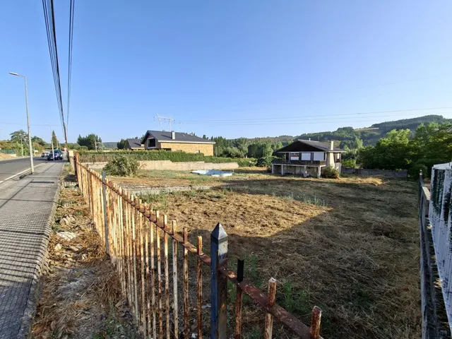 CASA INDEPENDIENTE CON TERRENO EN MOLINASECA — 4