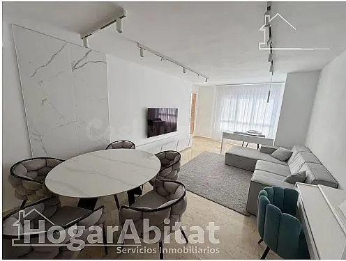 ¡ESPECTACULAR, EN RESIDENCIAL! ALTO, AMPLIO Y LUMINOSO CON P