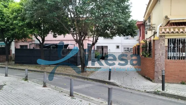 Venta de Adosado "sin posesión" (no visitable) en La Plata - - foto 3