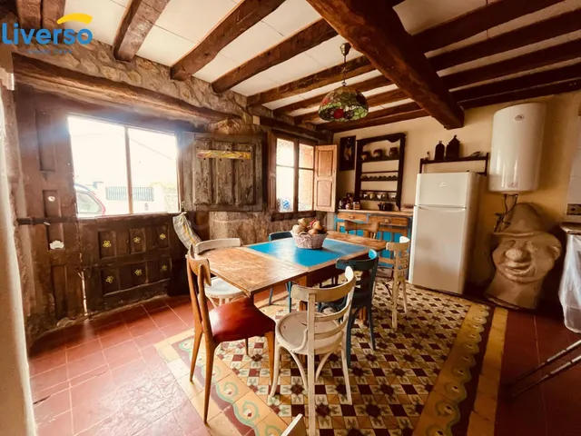 Casa rural con encanto en Humienta (Revillaruz), a 10 min de