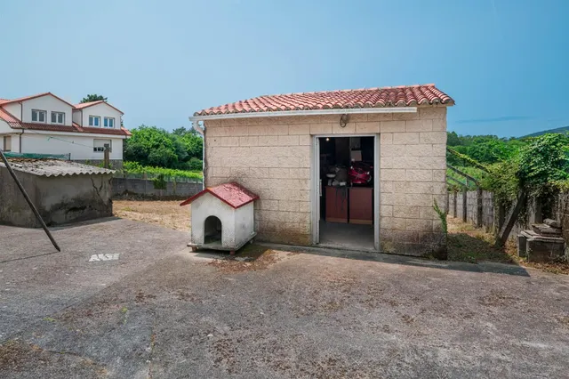 ESPECTACULAR CASA DE PIEDRA EN LA POBLA DE CARAMIÑAL MUY CERCA DE LA PLAYA — 46