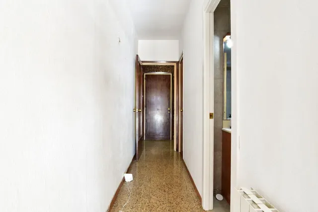 Casa con gran garaje de 154 m2 y terrazas en el centro de Sant Vicenç dels Horts — 13